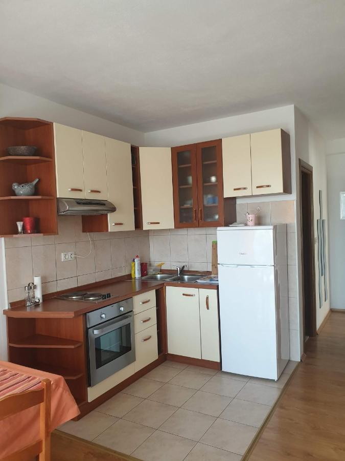 Apartment Perica Omis Exterior photo