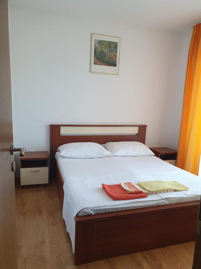 Apartment Perica Omis Exterior photo