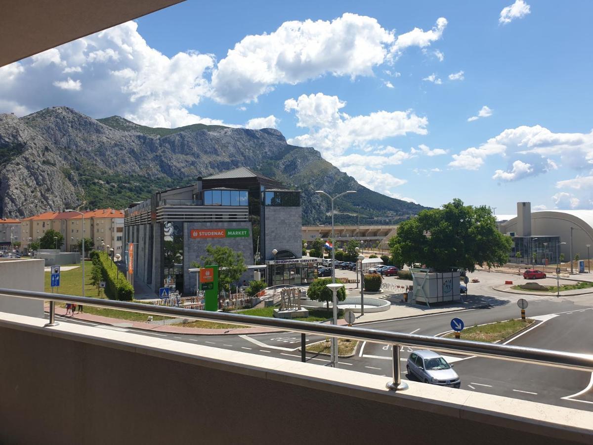 Apartment Perica Omis Exterior photo