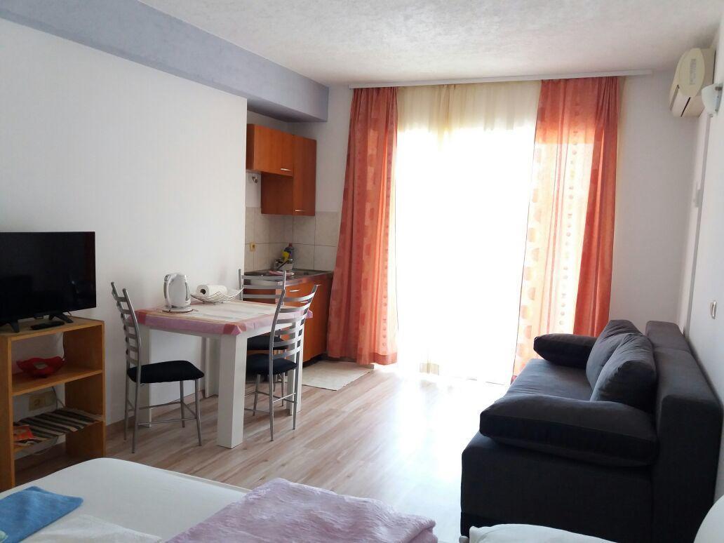 Apartment Perica Omis Exterior photo