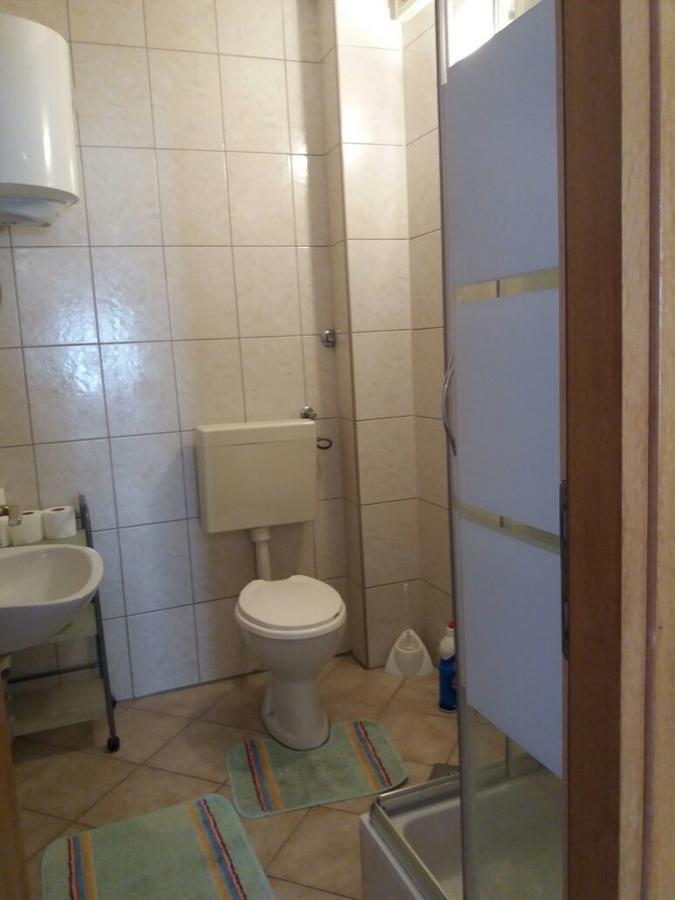 Apartment Perica Omis Exterior photo