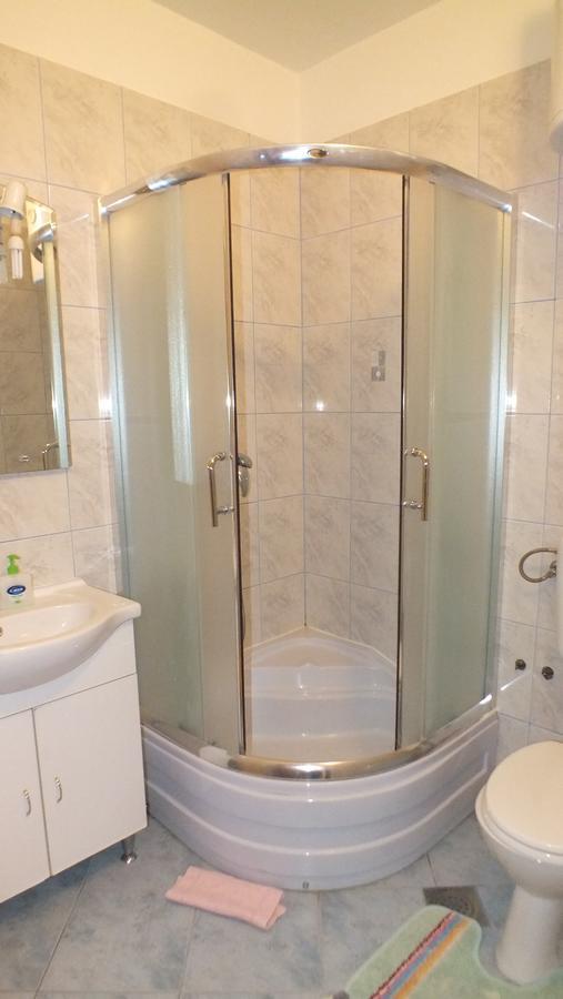 Apartment Perica Omis Exterior photo